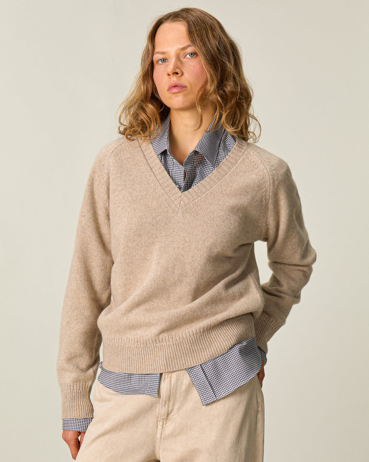 Women's Sand cashmere V-neck