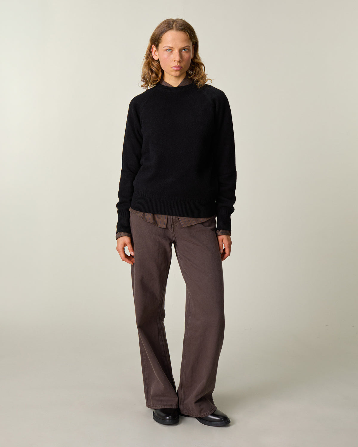 Women's cashmere crewneck sweater in Black