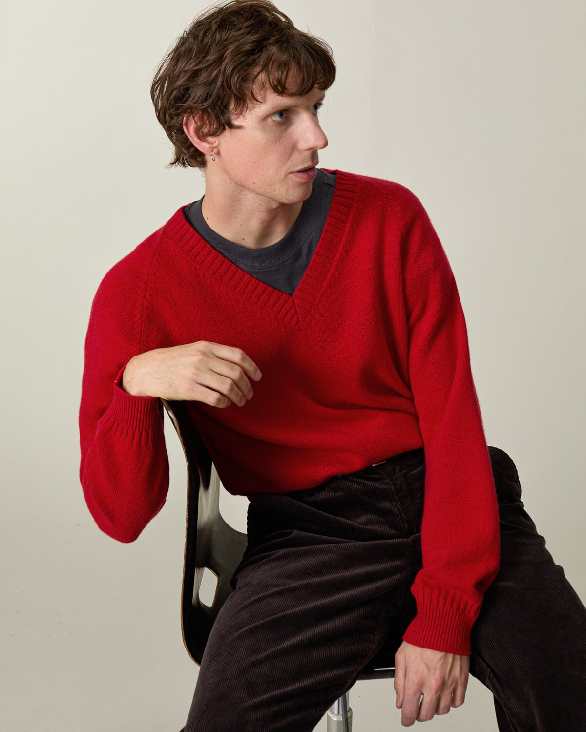 Men's red cashmere V-neck
