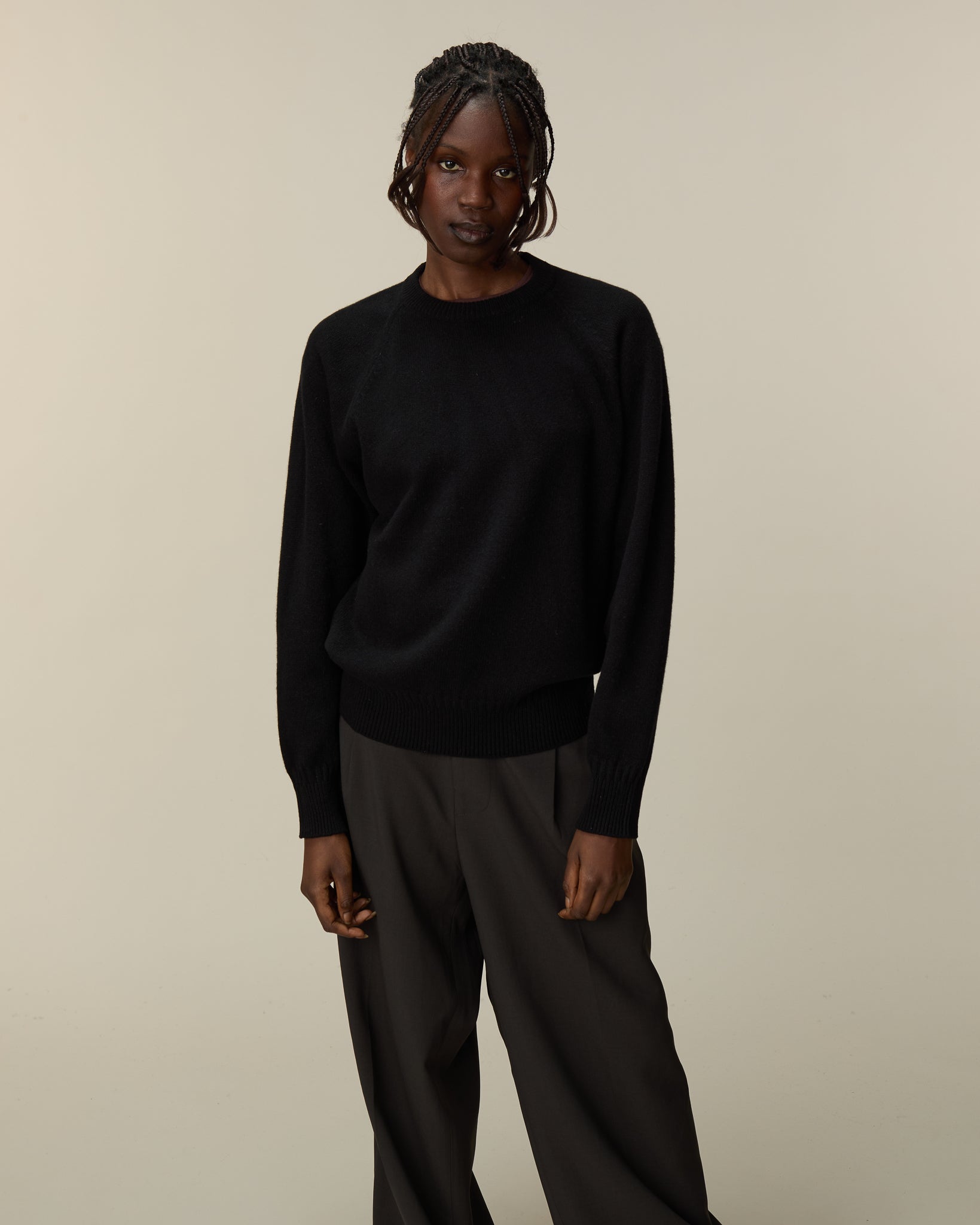 Women's cashmere crewneck sweater in Black