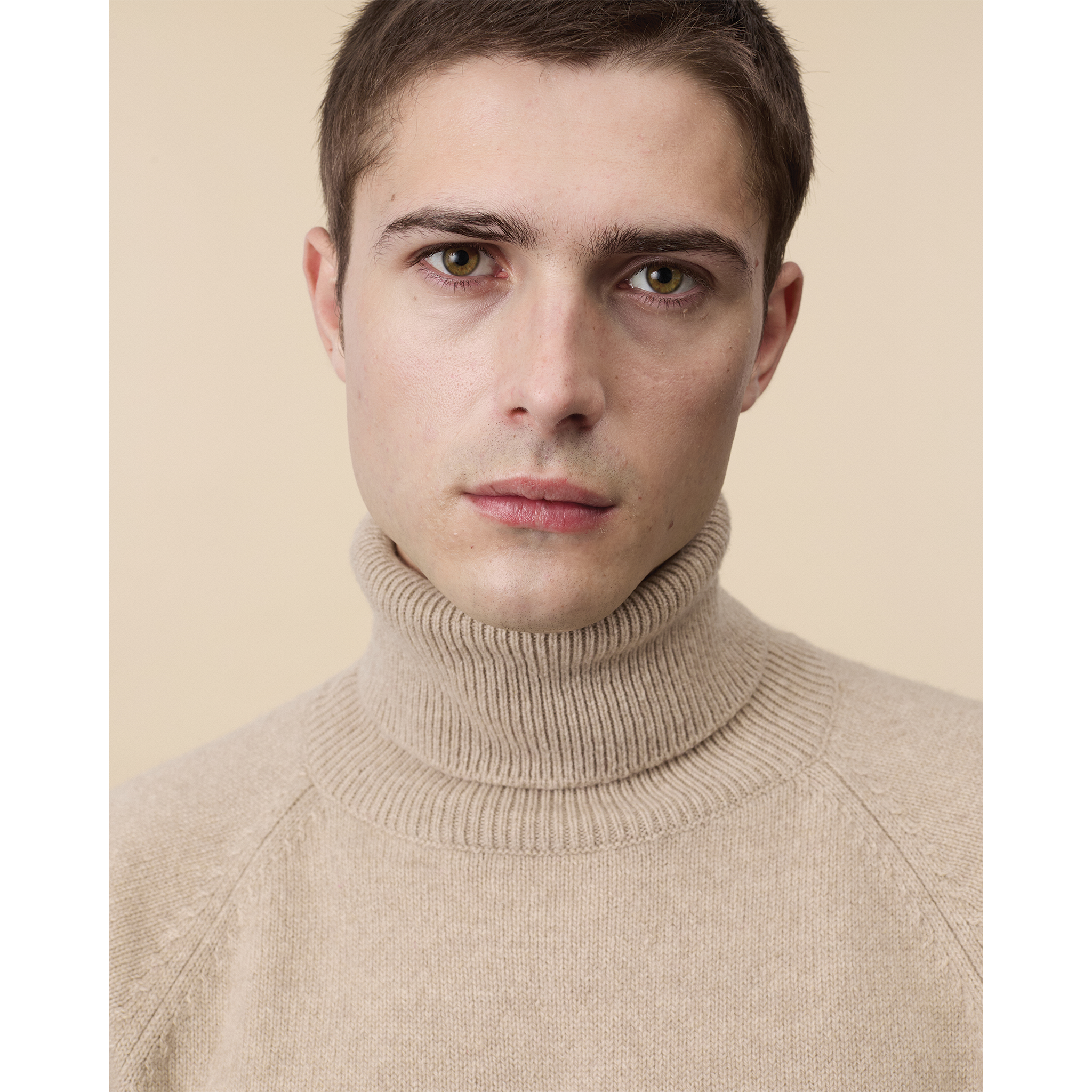 Men's Sand Cashmere turtleneck