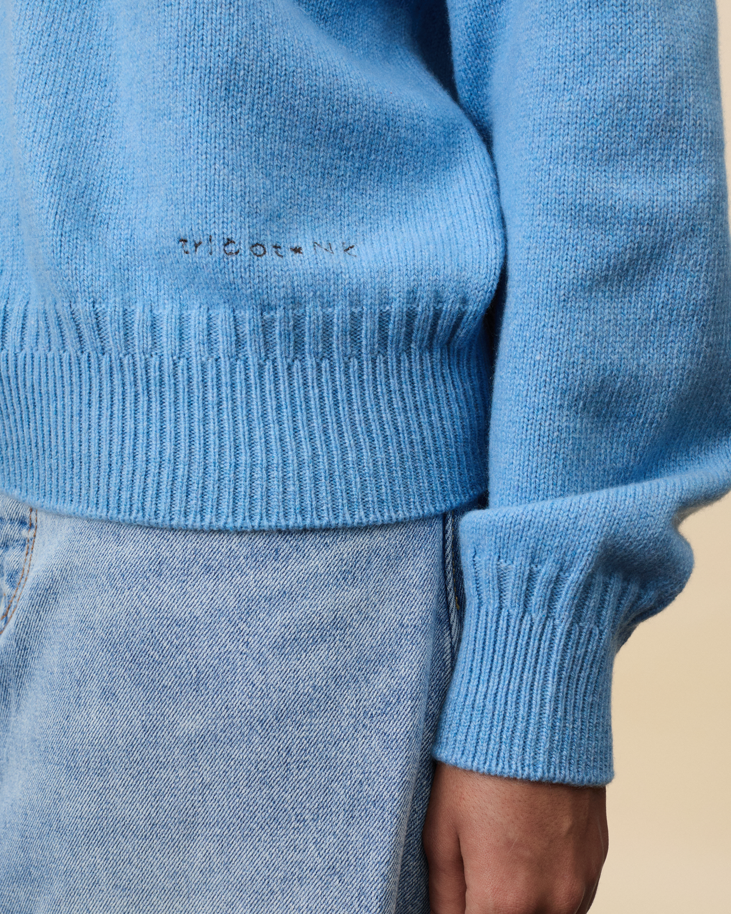 Women's Nina's blue cashmere V-neck