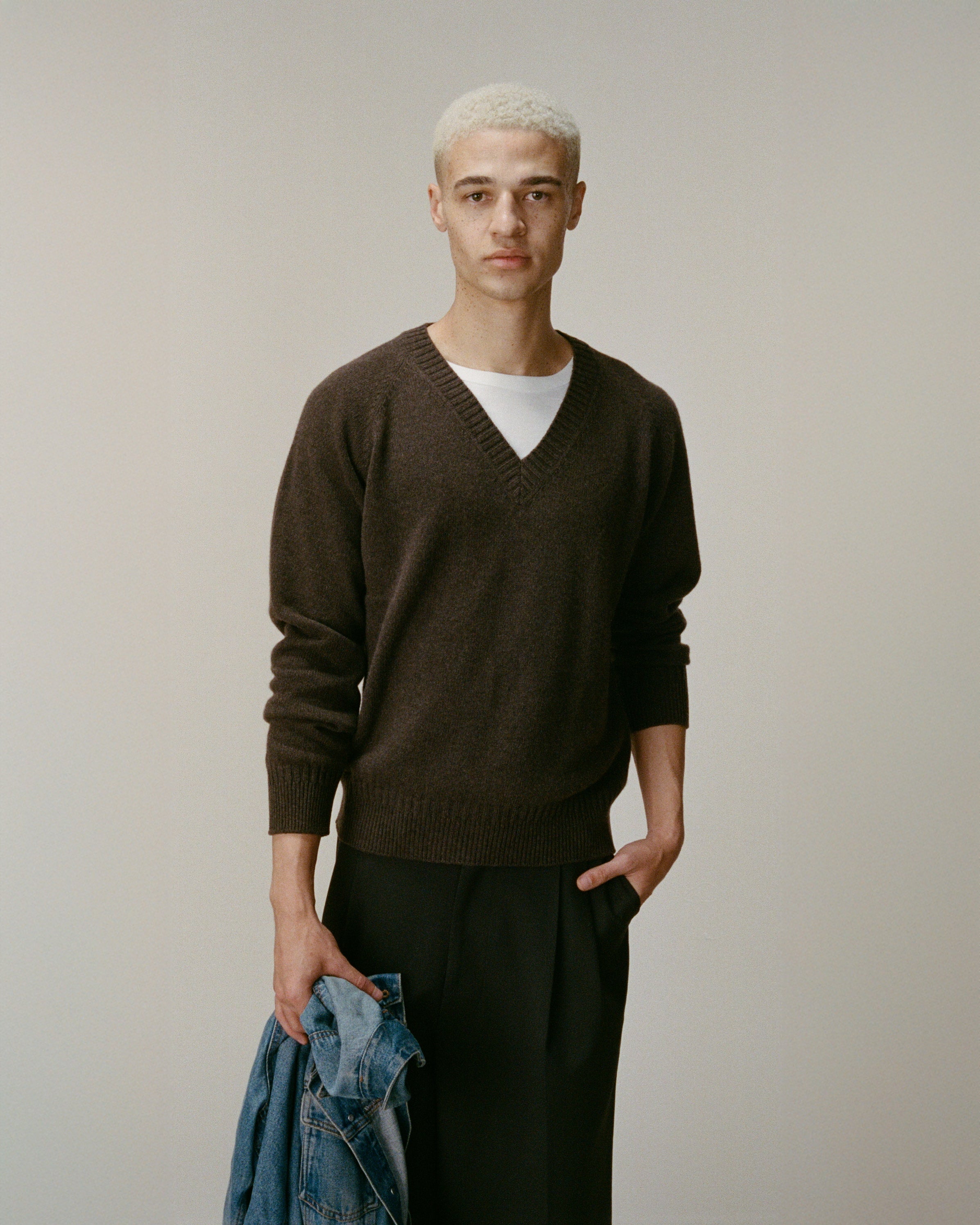 Men's Navy V-neck Cashmere