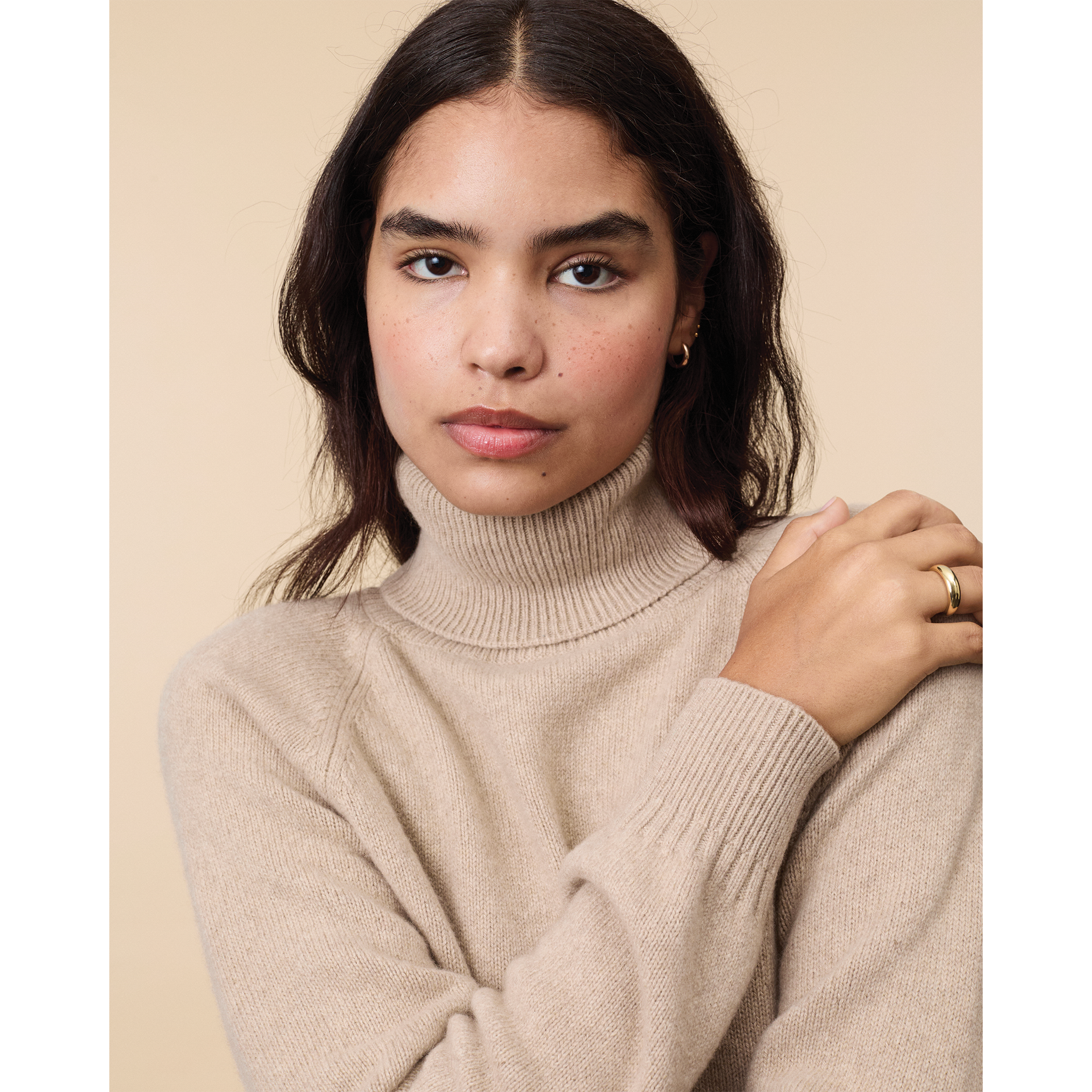 Women's Sand Cashmere turtleneck