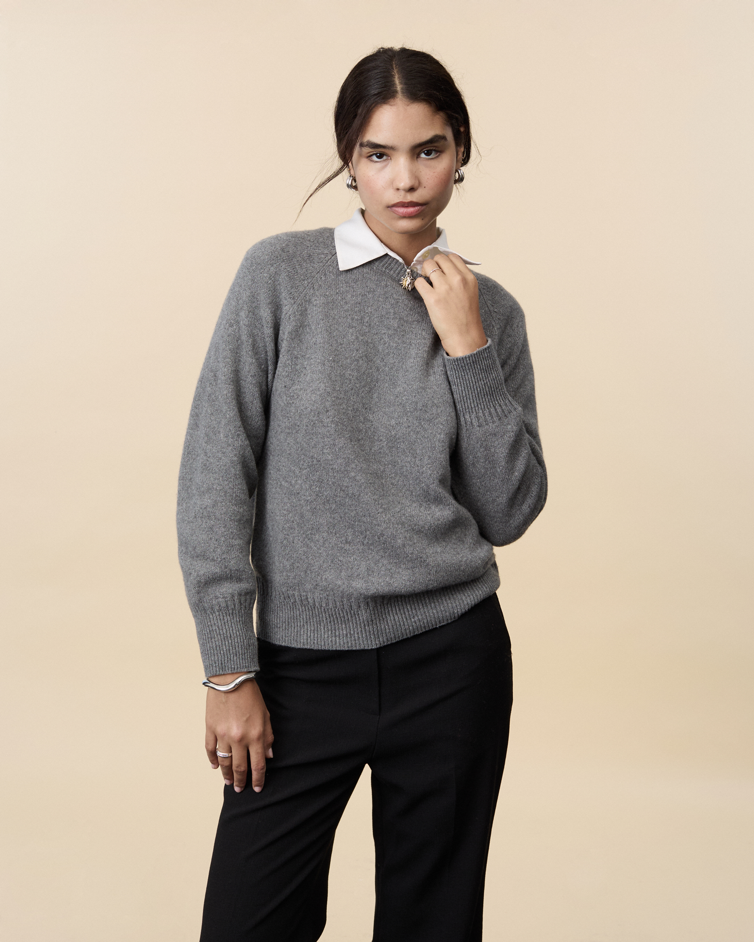 Women's cashmere crewneck sweater in Gray