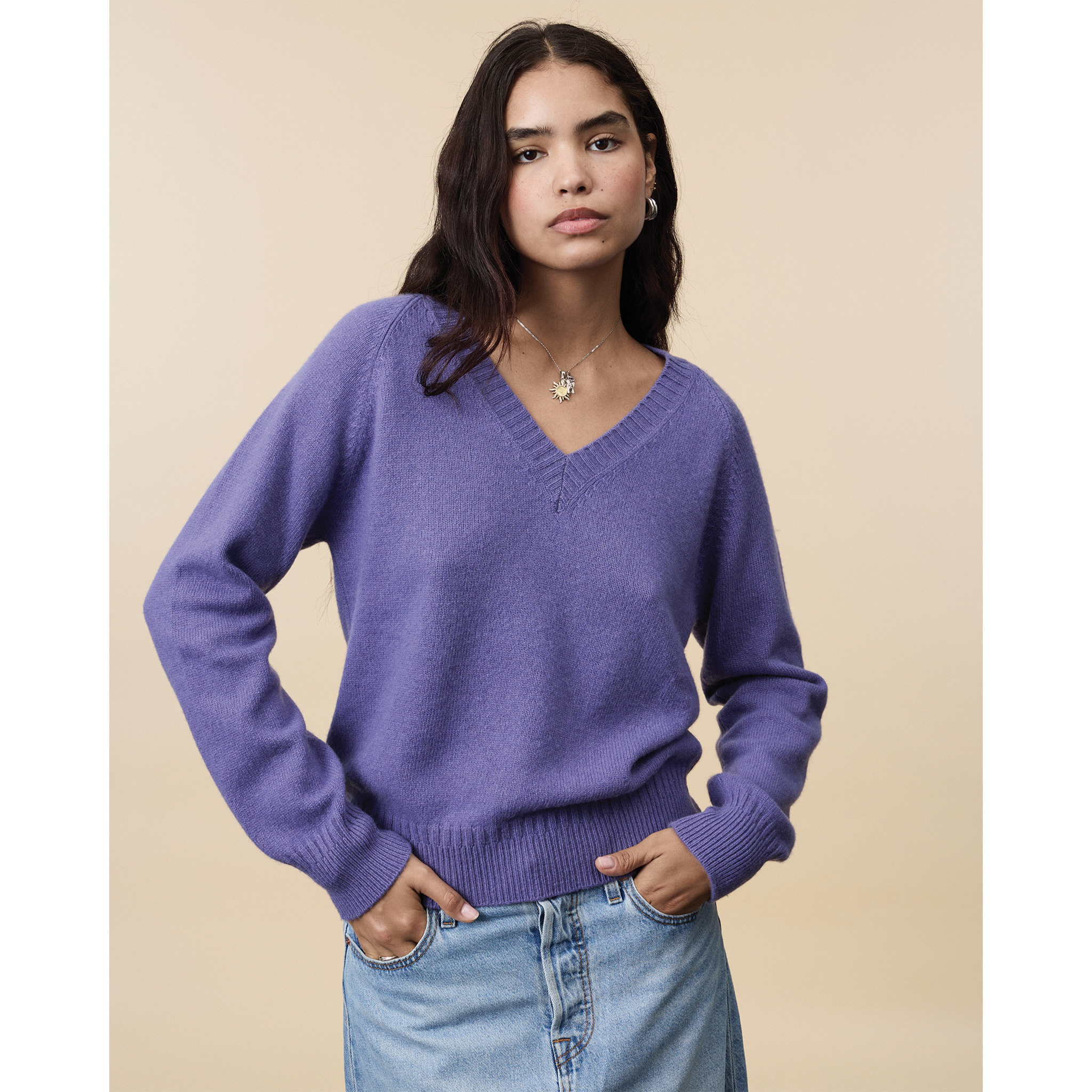 Women's purple cashmere V-neck