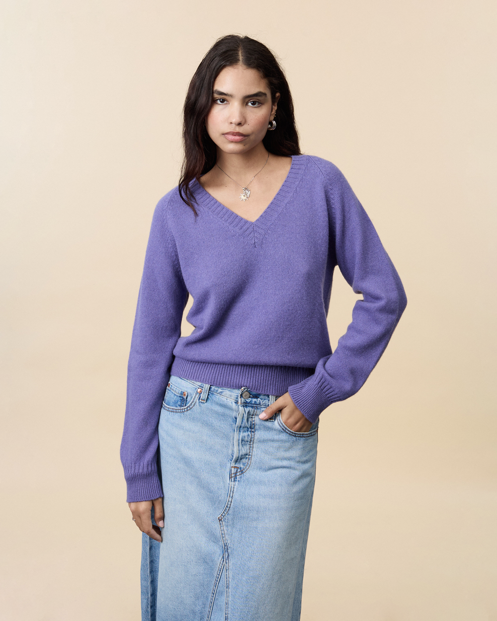 Women's purple cashmere V-neck