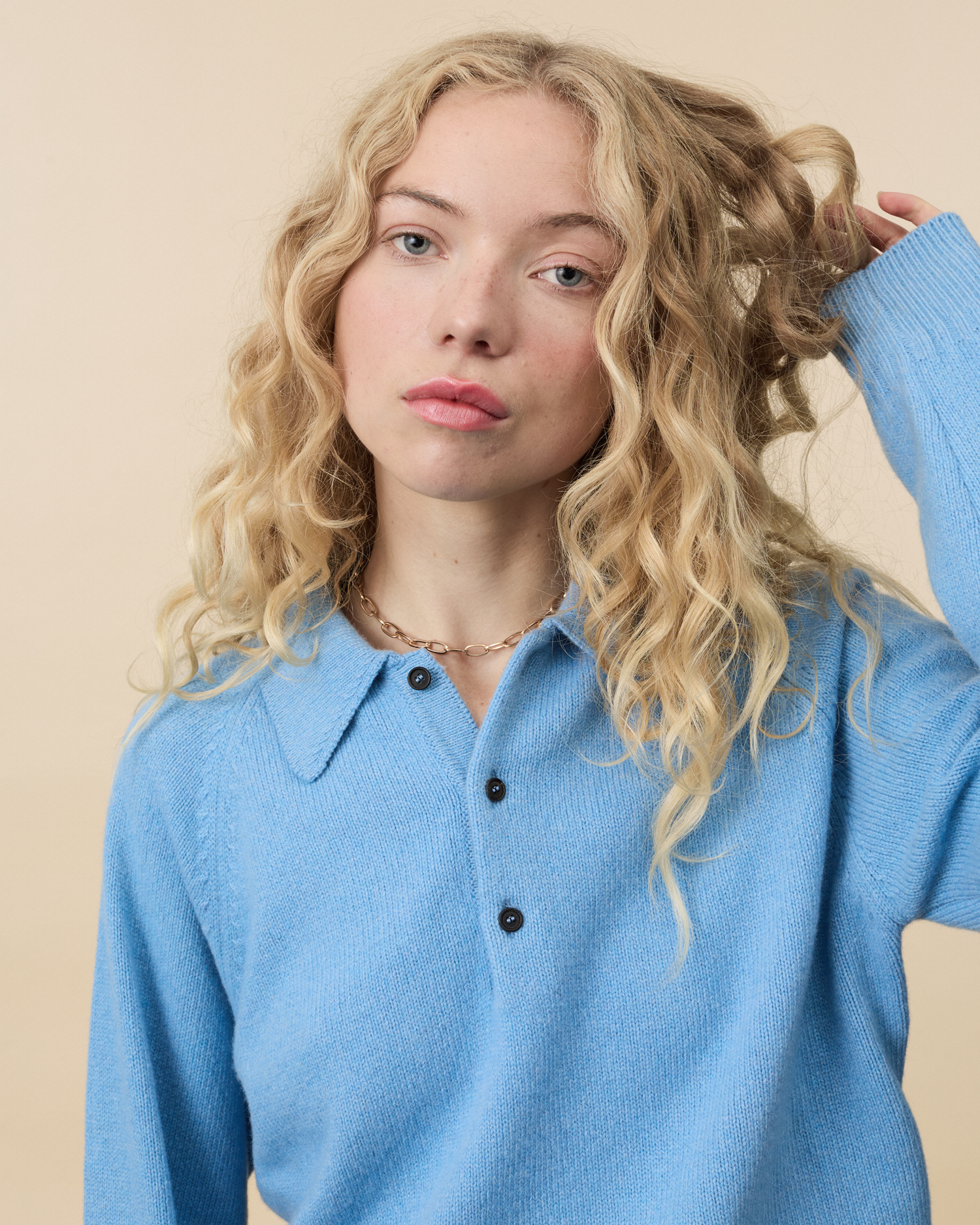 Women's cashmere polo in Nina's blue