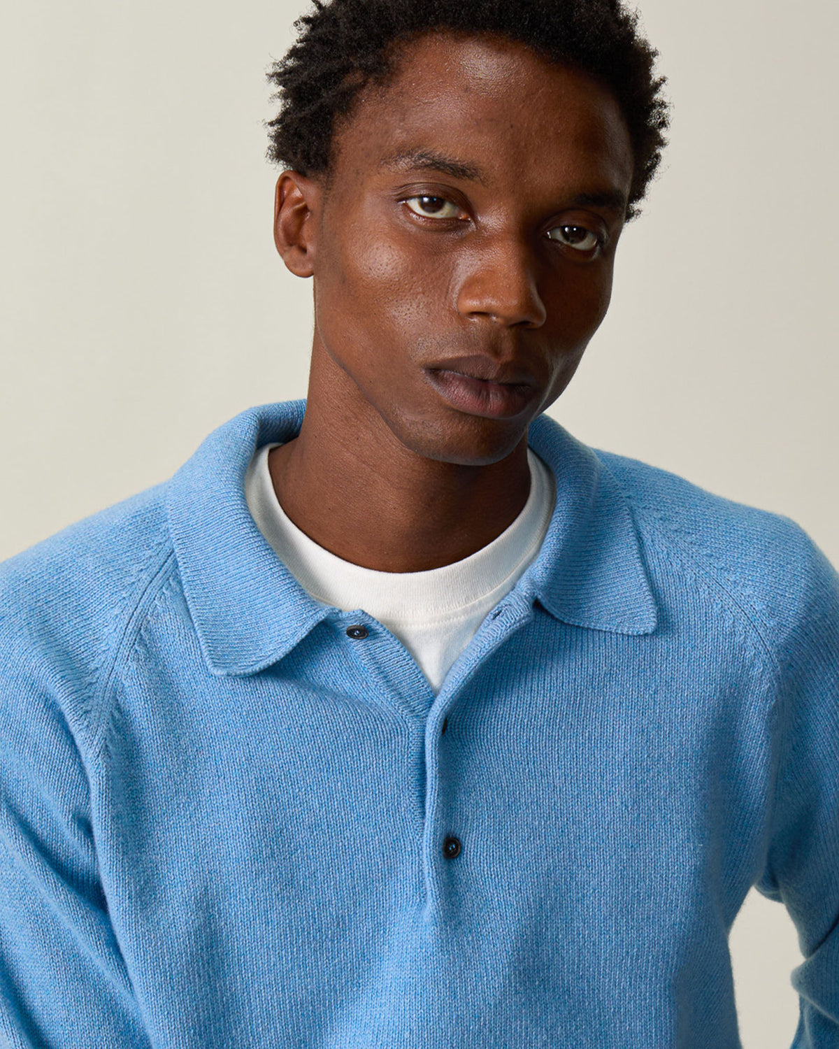 Men's cashmere polo in Nina's blue