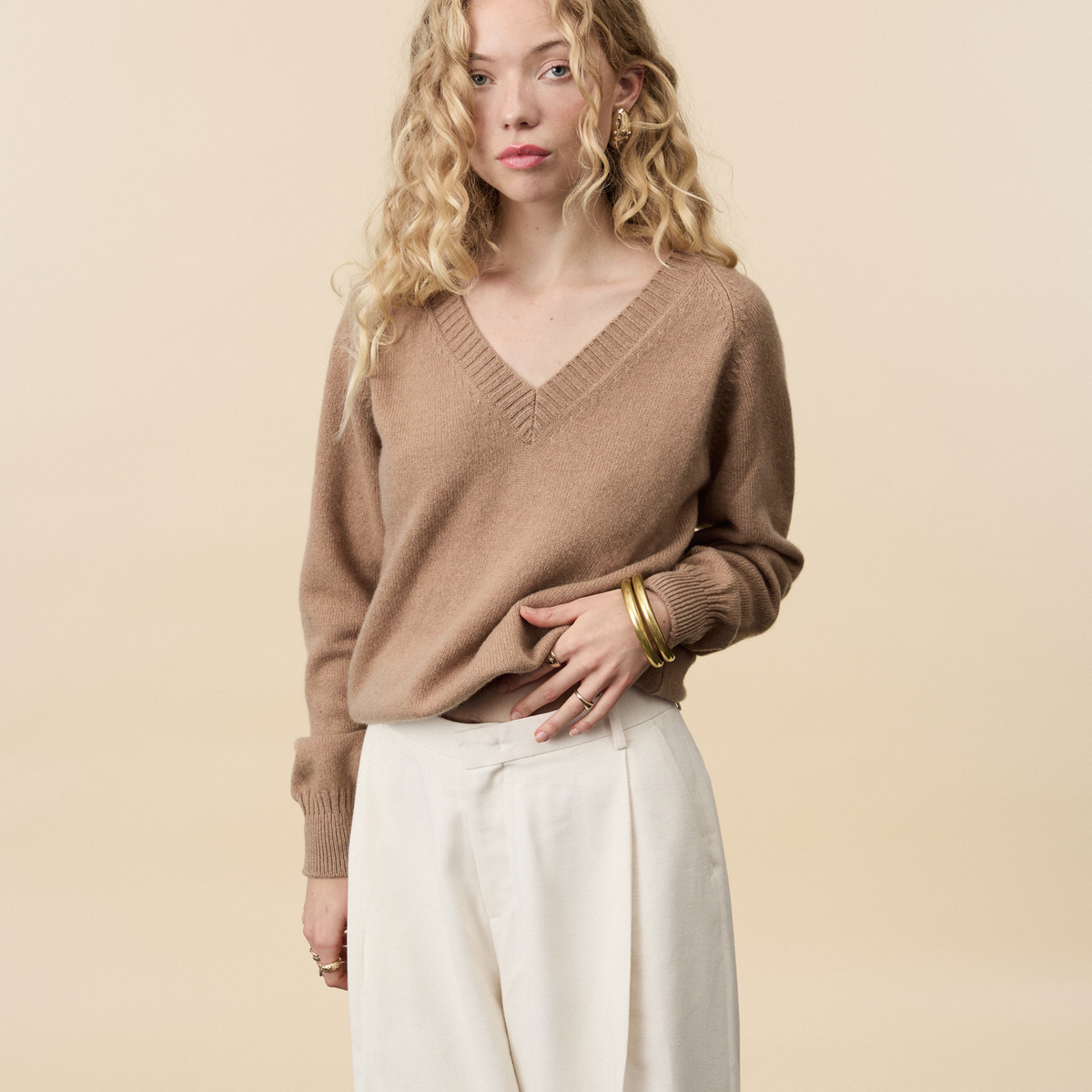 Women's Camel cashmere V-neck | Tricot Women's Camel cashmere V-neck | Tricot