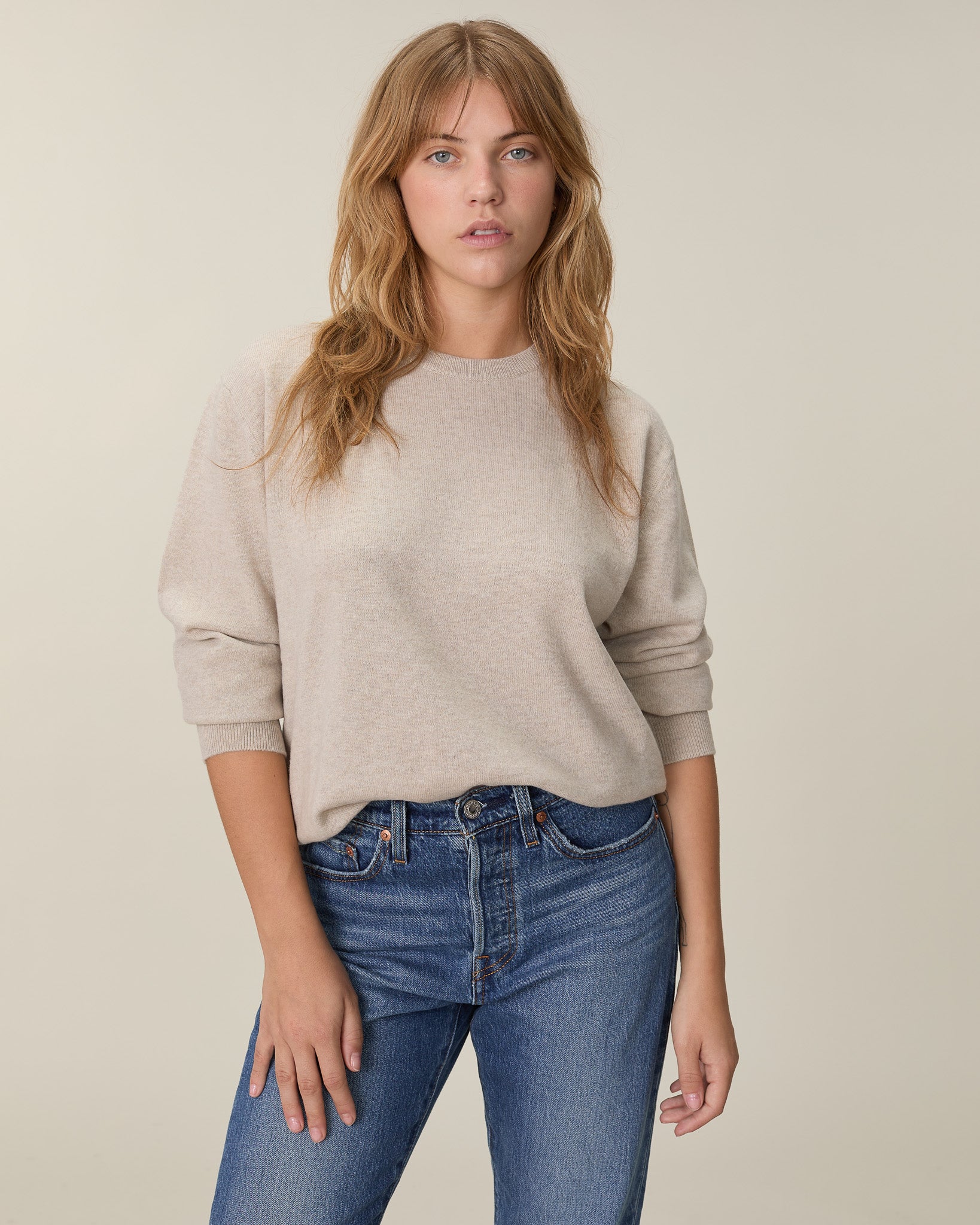 Women’s Lightweight Cashmere Crewneck – Sand