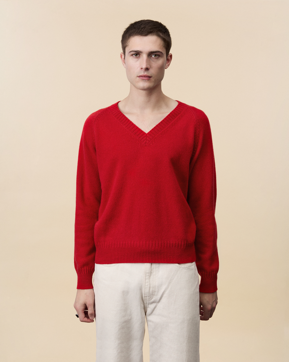 Men's red cashmere V-neck 