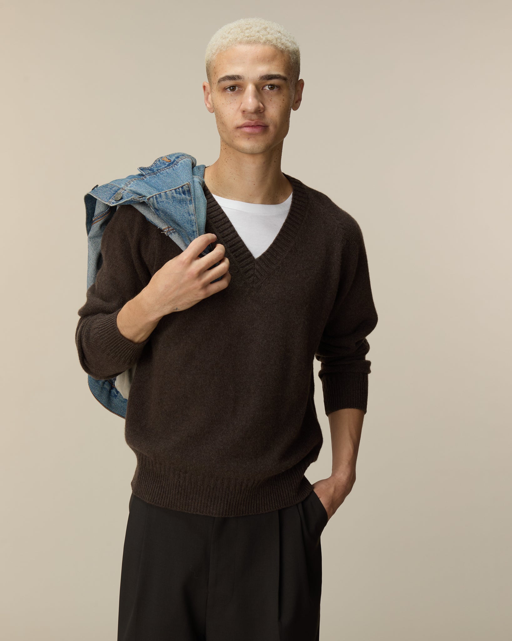 Men's Navy V-neck Cashmere