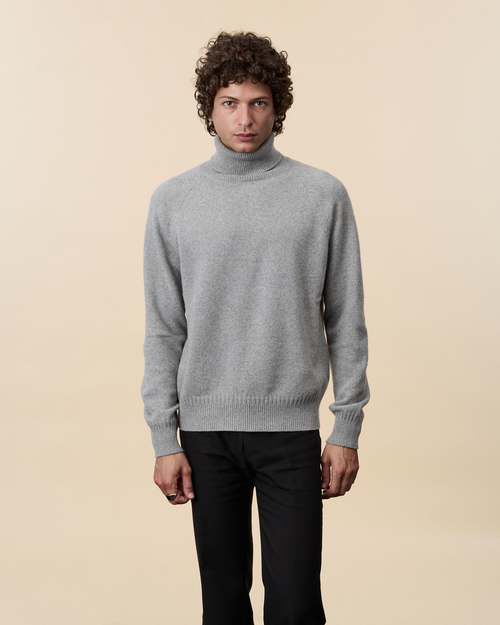 Men's Gray Cashmere turtleneck