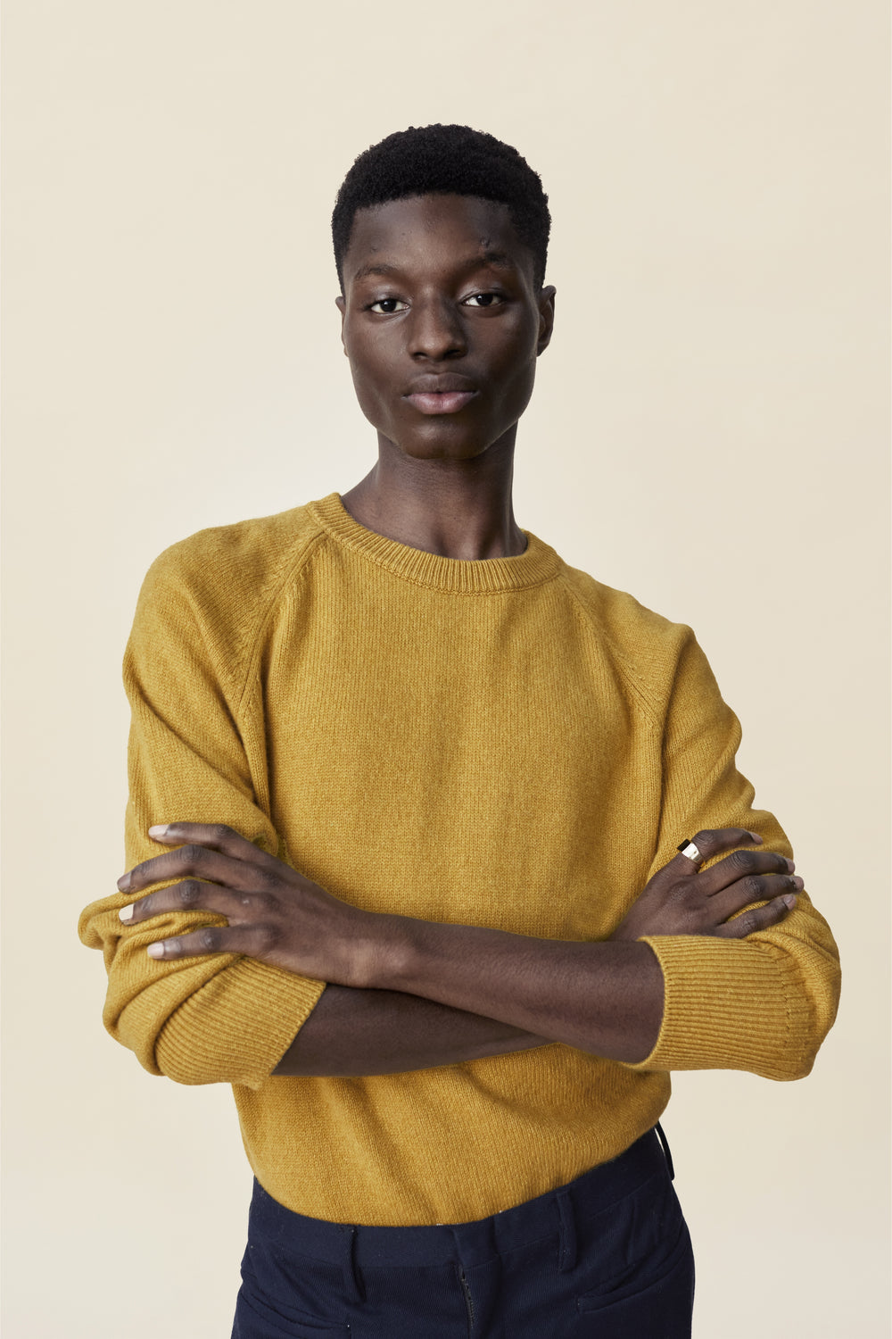 Men's crewneck cashmere sweater in Yellow