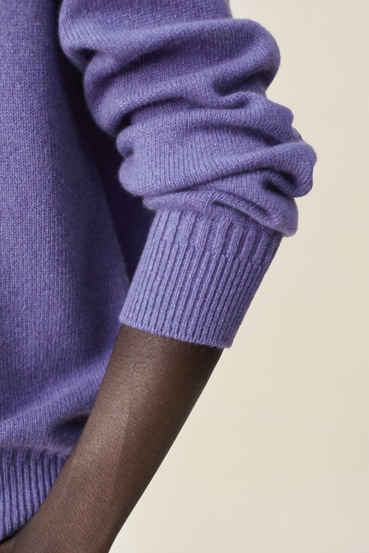 Men's purple cashmere V-neck