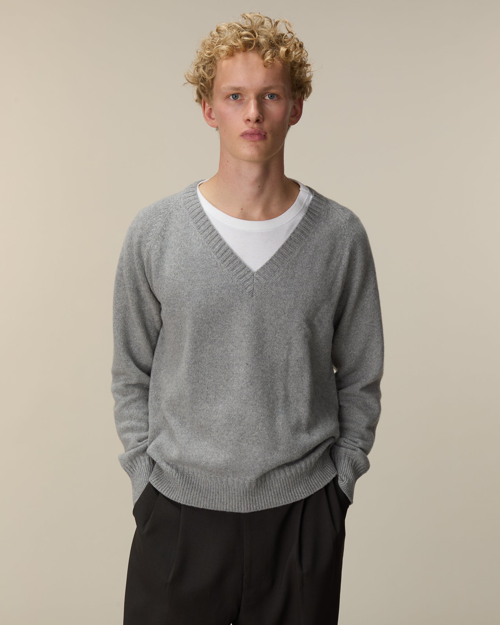 Men's gray Cashmere V-neck