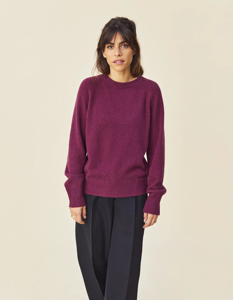 Women's crewneck cashmere sweater in Burgundy