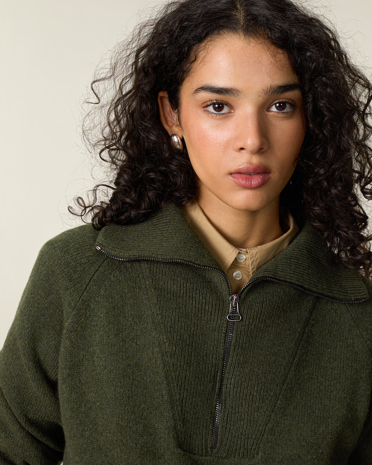 Pull col zippé en cachemire Kaki Femme